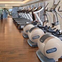 The Leela Ambience Convention Hotel, Delhi фитнесс-зал фото 3