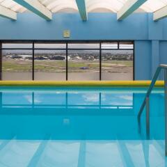Отель Camino Real Airport Мехико бассейн