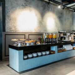 J24 Hotel Milano питание