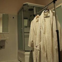 Гостиница Guest House Fresh в Калининграде отзывы, цены и фото номеров - забронировать гостиницу Guest House Fresh онлайн Калининград ванная
