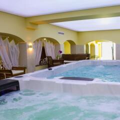 White Rock Castle Suite Hotel бассейн фото 2
