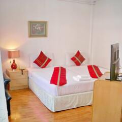 Отель Best Value Inn Nana Бангкок комната для гостей фото 2