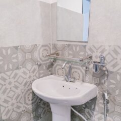 Отель 32 Steps Hostel Непал, Катманду - отзывы, цены и фото номеров - забронировать отель 32 Steps Hostel онлайн ванная фото 3
