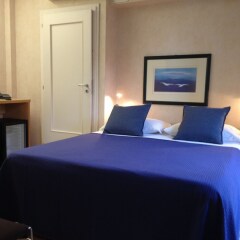 Отель Mare Nostrum Petit Hôtel Поццалло сейф в номере