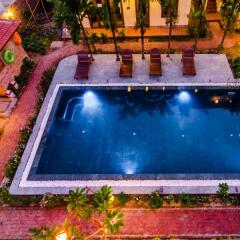 Отель Villa Orchid Garden Riverside бассейн