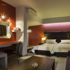 Diana Boutique Hotel сейф в номере