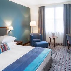 Отель Radisson Blu Hotel, Wroclaw Польша, Вроцлав - 1 отзыв об отеле, цены и фото номеров - забронировать отель Radisson Blu Hotel, Wroclaw онлайн комната для гостей фото 4