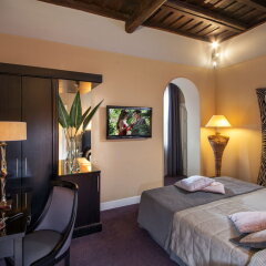 Отель The Inn at the Spanish Steps - Small Luxury Hotels Италия, Рим - отзывы, цены и фото номеров - забронировать отель The Inn at the Spanish Steps - Small Luxury Hotels онлайн удобства в номере фото 2