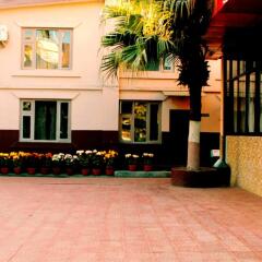 Отель Aryal International Hotel Непал, Катманду - отзывы, цены и фото номеров - забронировать отель Aryal International Hotel онлайн парковка