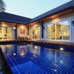 Отель Modern Thai Villa Rawai бассейн