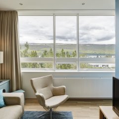 Отель Akureyri - Berjaya Iceland Hotels Исландия, Акурейри - отзывы, цены и фото номеров - забронировать отель Akureyri - Berjaya Iceland Hotels онлайн балкон
