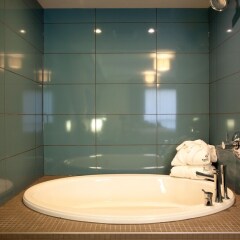 Отель Sandman Hotel & Suites Calgary South Канада, Калгари - отзывы, цены и фото номеров - забронировать отель Sandman Hotel & Suites Calgary South онлайн ванная фото 2