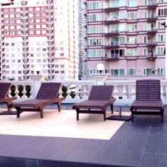 Апартаменты Hope Land Executive Serviced Apartment Бангкок балкон