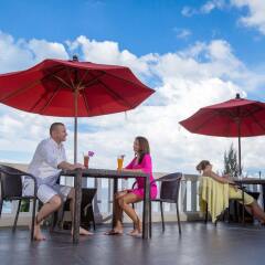 Отель Aquamarine Resort & Villa питание