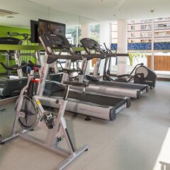 Отель Hampton by Hilton Cali фитнесс-зал фото 3