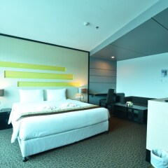 Siam Oriental Hotel удобства в номере фото 2