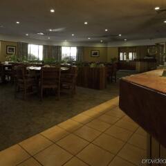 Distinction Hamilton Hotel & Conference Centre питание