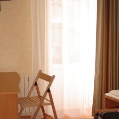 Эконом Отель комната для гостей фото 4