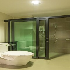 Отель The Rich Sotel Таиланд, Краби - отзывы, цены и фото номеров - забронировать отель The Rich Sotel онлайн ванная фото 2