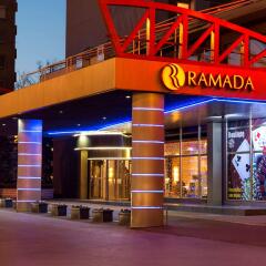 Отель Ramada by Wyndham Sofia City Center Болгария, София - 4 отзыва об отеле, цены и фото номеров - забронировать отель Ramada by Wyndham Sofia City Center онлайн вид на фасад