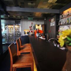 Отель Aspira Hiptique Sukhumvit 13 гостиничный бар