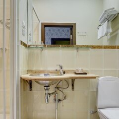 Гостиница Пансион Аничков в Санкт-Петербурге - забронировать гостиницу Пансион Аничков, цены и фото номеров Санкт-Петербург ванная