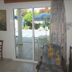 Отель Rododafni Villas Кипр, Хлорака - отзывы, цены и фото номеров - забронировать отель Rododafni Villas онлайн комната для гостей фото 5