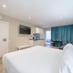 Отель Aparthotel Senator Barcelona комната для гостей фото 2
