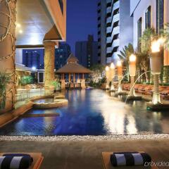 Grand Sukhumvit Hotel Bangkok Managed by Accor бассейн