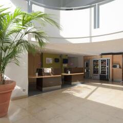 Отель B&B Hôtel LYON Centre Part-Dieu Gambetta Франция, Лион - отзывы, цены и фото номеров - забронировать отель B&B Hôtel LYON Centre Part-Dieu Gambetta онлайн интерьер отеля