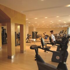 Movenpick Hotel West Bay Doha фитнесс-зал фото 2