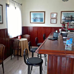 Отель Hostal Los Rosales