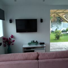 Отель Villas By Seric,15' walking to the beach Торремолинос комната для гостей