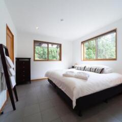 Отель Bears Den Mountain Lodge Хакуба комната для гостей фото 5