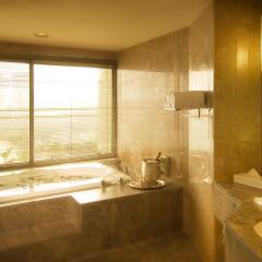 Отель Hilton Guam Resort And Spa ванная фото 2
