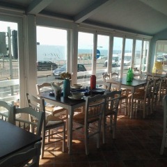 West Beach Hotel гостиничный бар