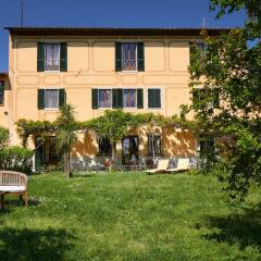 Отель Villa Ape Rosa Relais