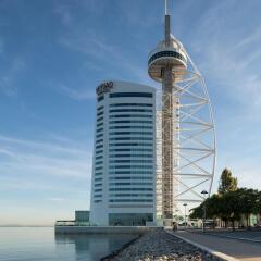 Отель Myriad by SANA Hotels пляж