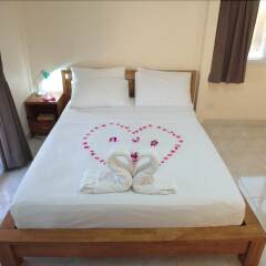 Отель Patamnak Beach Guesthouse комната для гостей фото 4