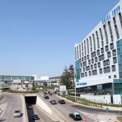 TRYP Lisboa Aeroporto Hotel городской автобус