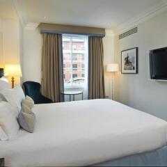 Отель The Waldorf Hilton 4* Стандартный номер с двуспальной кроватью фото 3