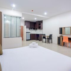Отель Chic Residences at Karon Beach комната для гостей