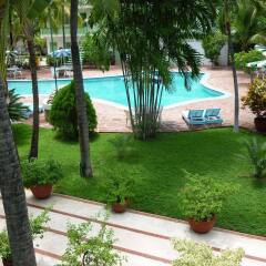 Acapulco Park Hotel бассейн