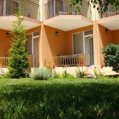 Отель Aura Family Hotel Болгария, Равда - отзывы, цены и фото номеров - забронировать отель Aura Family Hotel онлайн фото 2