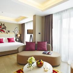Отель Grand Mercure Phuket Patong 5* Улучшенный люкс с различными типами кроватей