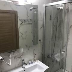 Serra Otel Турция, Урла - отзывы, цены и фото номеров - забронировать отель Serra Otel онлайн ванная фото 2
