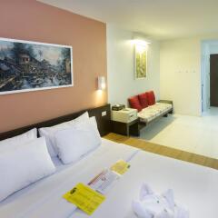 Отель Khaosan Holiday комната для гостей