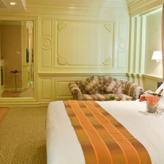 Отель Kingston Suites Bangkok сауна
