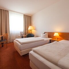 NOVINA HOTEL Südwestpark Nürnberg комната для гостей