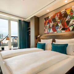 Отель Motel One Frankfurt-Römer комната для гостей фото 5